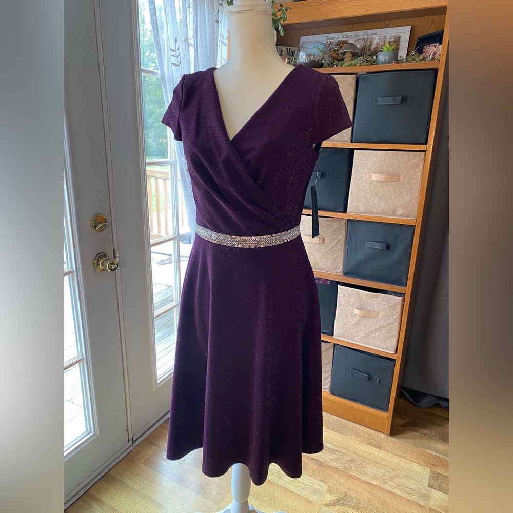 Scarlett Fit and Flare Midi Dress V-Neck Wedding Guest size 6 , new with tags
